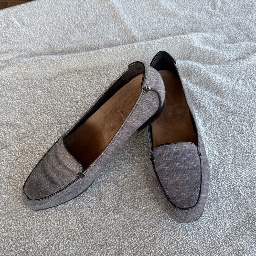 Clarks Artisian loafers women’s size 7.5 7 1/2 Clark’s Keesha Luca Gray Slip-On